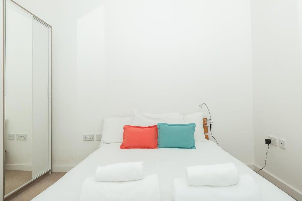 2 Bedroom East With Lovely Views Appartamento *
