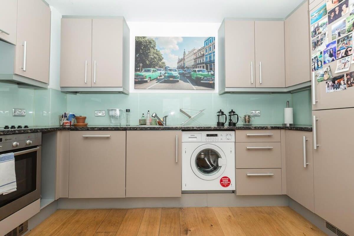 2 Bedroom East With Lovely Views Appartamento